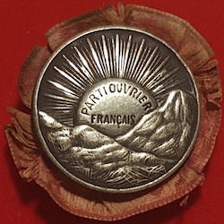 Badge-Parti-Ouvrier-Francais-1893.jpg