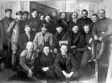 Délégués 8e congrès bolchévik.jpg