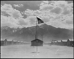 Tempête sur le camp de Manzanar où sont internés des Nippo-Américains